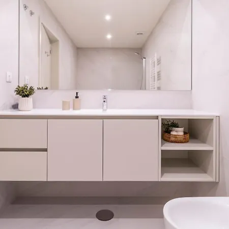 Apartment Stunning Flat In The Center Of Gaia By Lovelystay Vila Nova de Gaia