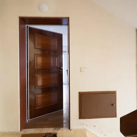 Guestready - Stylish Apt W Private Balcony In Gaia