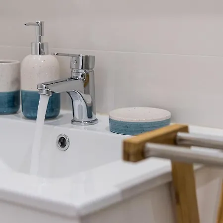 Guestready - Easygoing Pool To River