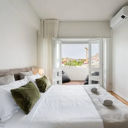 Brittos Avenue In Gaia Porto Apartment