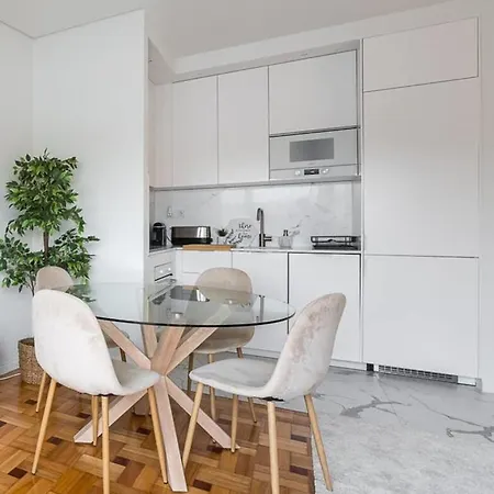 Brittos Avenue In Gaia Porto Apartment *