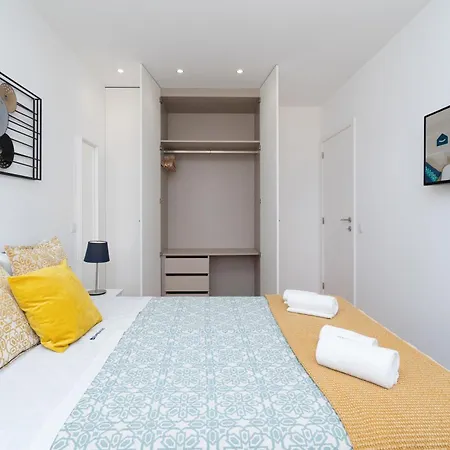 Apartment Sweet Sunny Flat W/ Balcony - Gaia *