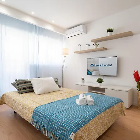 Sweet Sunny Flat W/ Balcony - Gaia