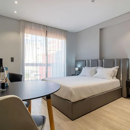 Dom Luis Flats Apartment *