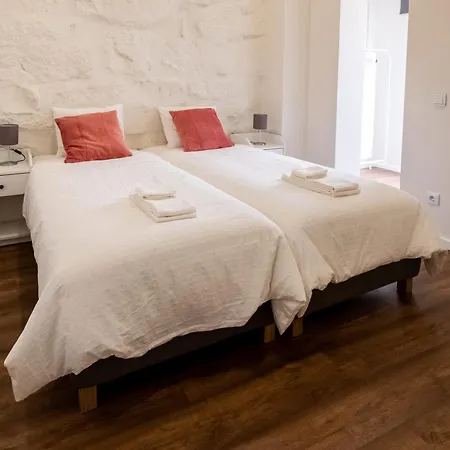 Holiday home Entire House With 4 Master & Backyard - Location *