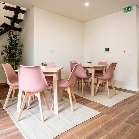 Entire House With 4 Master & Backyard - Location *