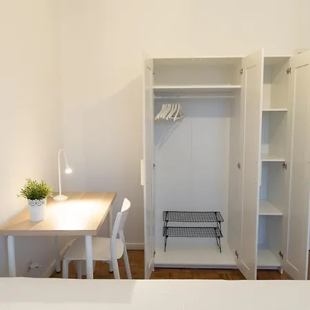 5 Bedroom Flat In Jardim Do Morro Apartment Vila Nova de Gaia