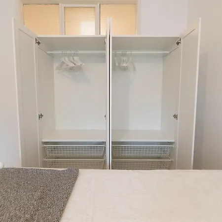 5 Bedroom Flat In Jardim Do Morro Apartment