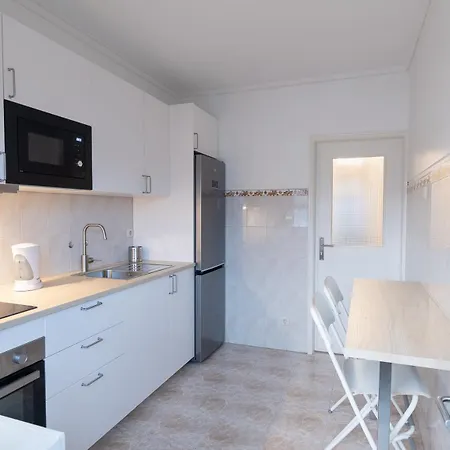 5 Bedroom Flat In Jardim Do Morro *