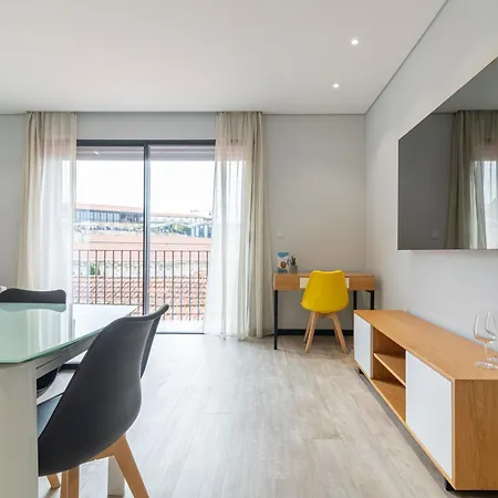 Dom Luis Flats