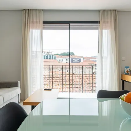 Dom Luis Flats *