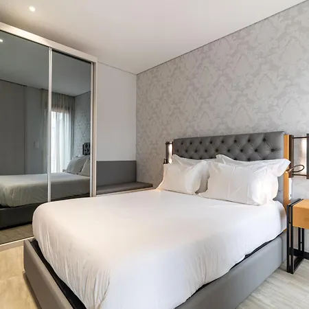 Dom Luis Flats Apartment *