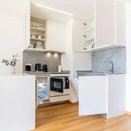 Apartment Infante W Parking By Lovelystay *
