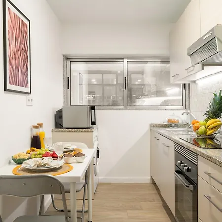 Host Wise - Cozy & Practical Flat Apartment