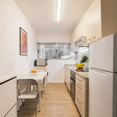 Apartment Host Wise - Cozy & Practical Flat