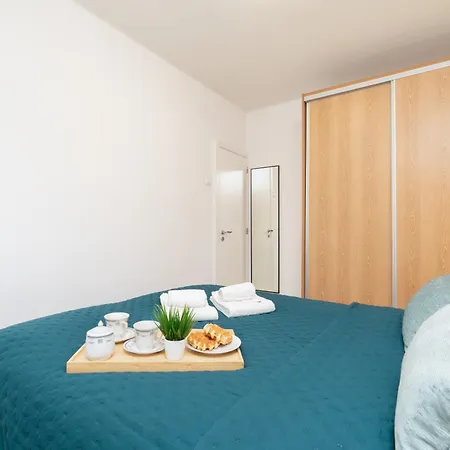 Host Wise - Cozy & Practical Flat *