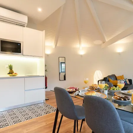 Apartment Host Wise - Large Colourful Flats - Ace Location *