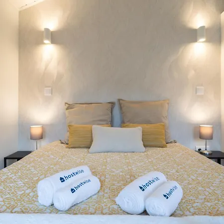 Host Wise - Large Colourful Flats - Ace Location * Vila Nova de Gaia
