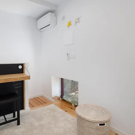 Host Wise - Sunny Bright & Pool Apartment *