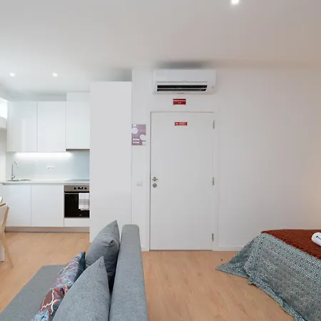 Host Wise - Sweet Sunny Flat With Balcony Vila Nova de Gaia