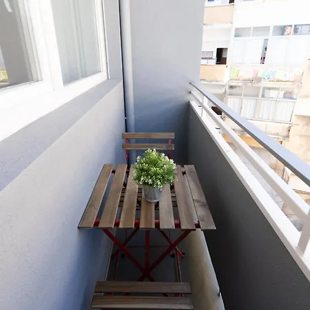 Host Wise - Sweet Sunny Flat With Balcony Vila Nova de Gaia