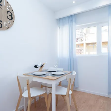 Host Wise - Sweet Sunny Flat With Balcony * Vila Nova de Gaia
