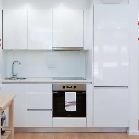 Host Wise - Sweet Sunny Flat With Balcony Apartment Vila Nova de Gaia
