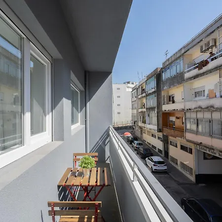 Host Wise - Sweet Sunny Flat With Balcony Vila Nova de Gaia