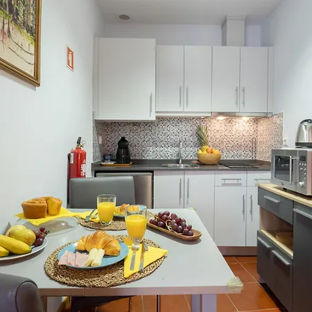 Apartment Host Wise - Stylish Adorable Flat In Gaia