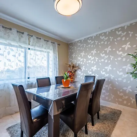Cozy And Quiet Spacious Flat * Vila Nova de Gaia