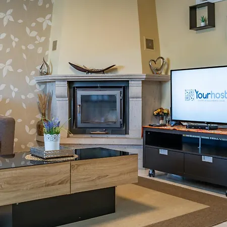 Cozy And Quiet Spacious Flat Apartment