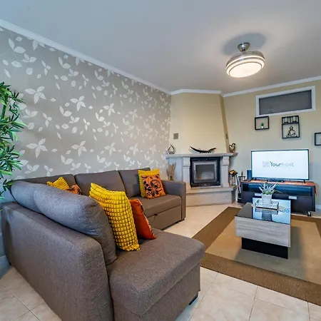 Cozy And Quiet Spacious Flat *