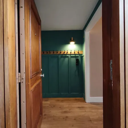 Gaia Style In A Shared Homestay