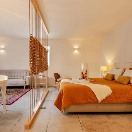 Apartment Hostwise - Elegant & Modern *