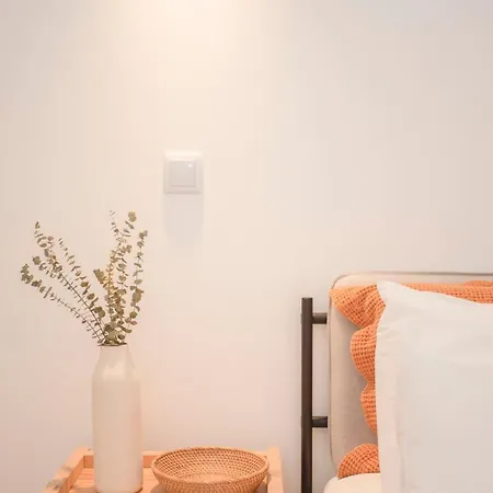 Liiiving In Gaia - Cooper Apartment *