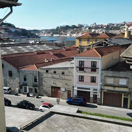 Holiday home Historic Porto Studio, 2 Min Walk To Douro River