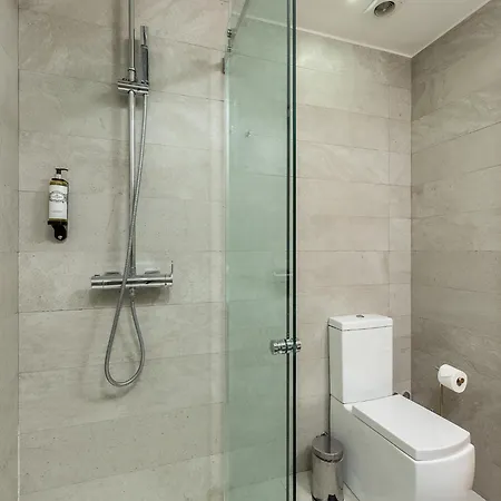 Modern & Cozy Apartment, By The Apartment Vila Nova de Gaia