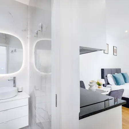 Modern Studio, 2 Min Walk To Douro River With Ac Holiday home