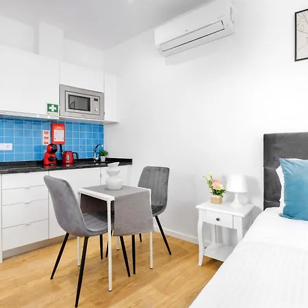 Modern Studio, 2 Min Walk To Douro River With Ac Holiday home