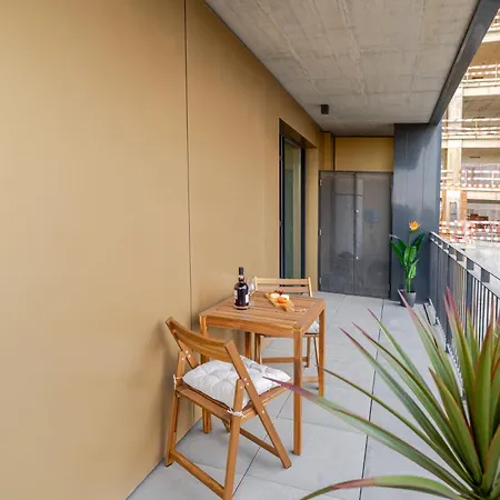 Apartment Hostwise - Premium Flat With Balcony & Pool Vila Nova de Gaia