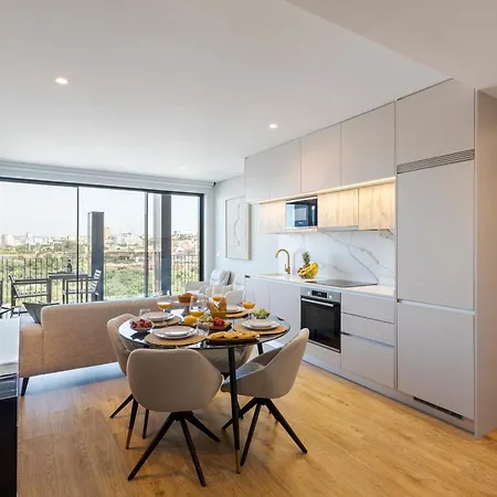 Hostwise - Premium Flat With Balcony & Pool Apartment *