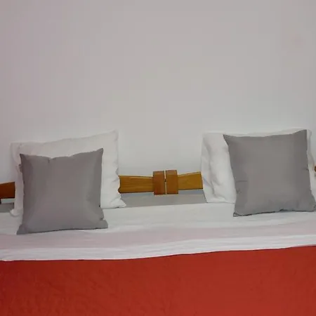 The Yellow House Holiday home *