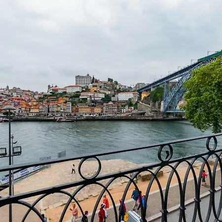 Douro Story *