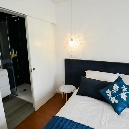 Luxury Golden River - In The Heart Of Center And Wine Cellars Apartment