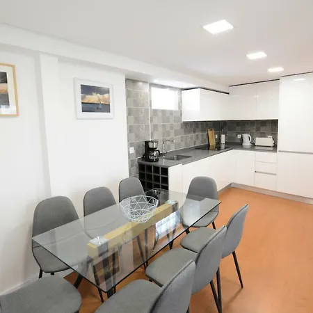 Apartment Luxury Golden River - In The Heart Of Center And Wine Cellars *