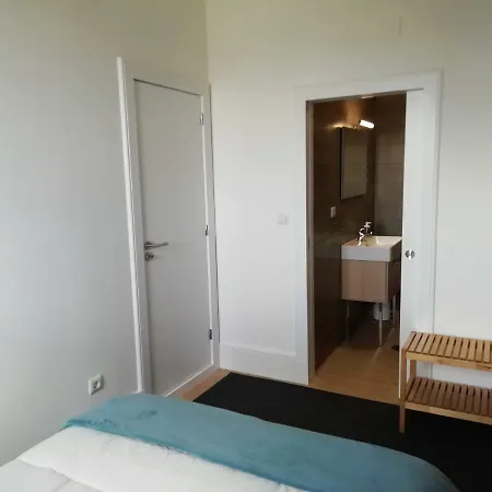 Blue River Apartment *