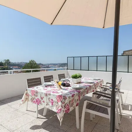Host Wise - Lovely Flat With Charming Terrace Apartment Vila Nova de Gaia