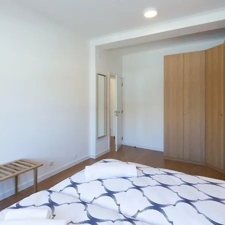 Host Wise - Lovely Flat With Charming Terrace