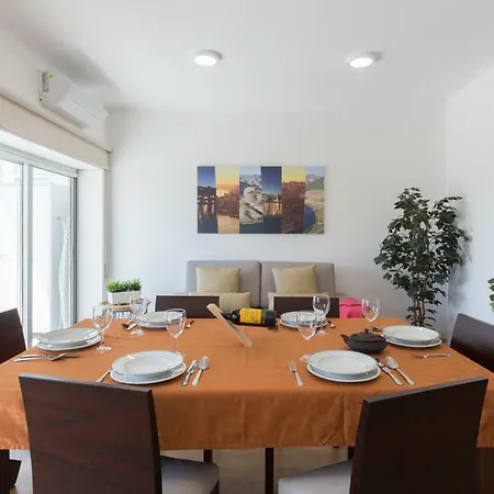 Host Wise - Lovely Flat With Charming Terrace *