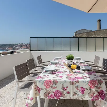 Host Wise - Lovely Flat With Charming Terrace Vila Nova de Gaia